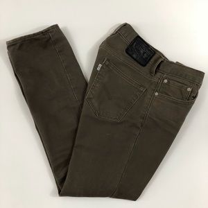 Levi’s Slim Straight 513